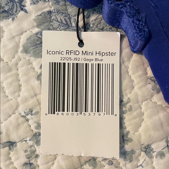 Vera Bradley Quilted Messenger Bag in Royal Blue - Picture 2 of 6